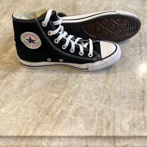 Converse All Star high top. Women’s size 7 or Men’s 5